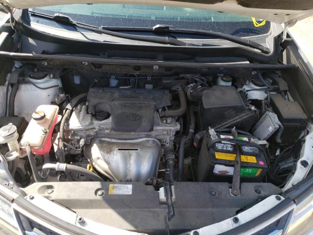 Photo 7 from auction – 2015 TOYOTA RAV4 LE with VIN JTMBFREV6FJ044586