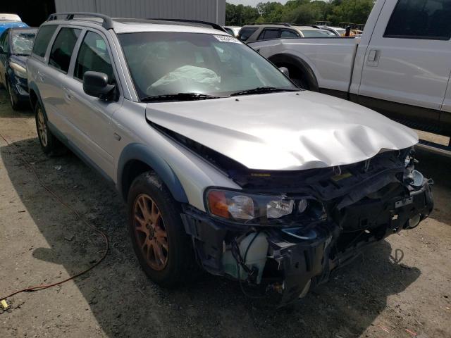 VOLVO XC70 2004 with VIN YV1SZ59H441157528 - Photo from auction