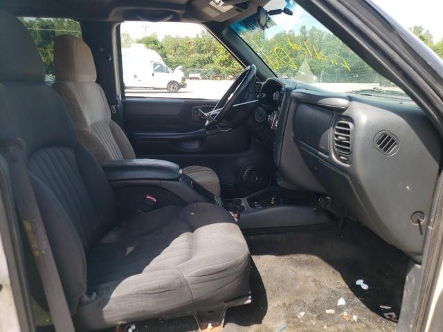 Photo 5 from auction – 2003 CHEVROLET BLAZER with VIN 1GNDT13X73K109143