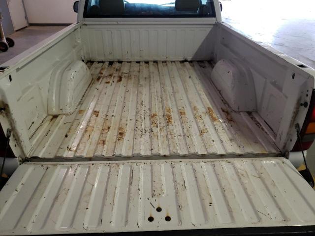 Photo 6 from auction – 2000 CHEVROLET SILVERADO with VIN 1GCEC14W8YZ303603