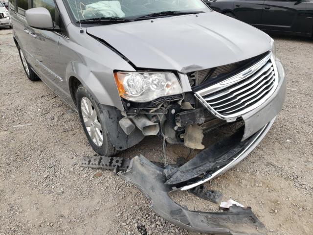 Photo 9 from auction – 2016 CHRYSLER TOWN & COU with VIN 2C4RC1BG0GR292831