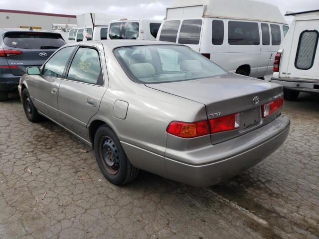 Photo 3 from auction – 2000 TOYOTA CAMRY with VIN 4T1BG22K9YU626547