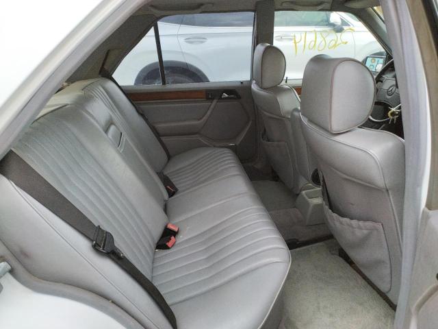 Photo 6 from auction – 1990 MERCEDES-BENZ 300 E 2.6 with VIN WDBEA26D4LB228275