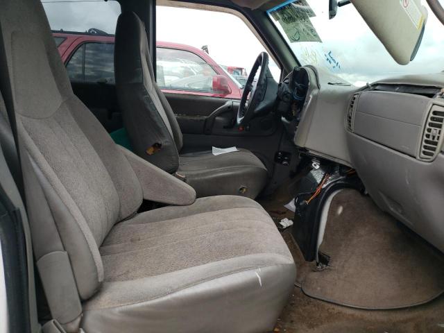 Photo 5 from auction – 2001 CHEVROLET ASTRO with VIN 1GNDM19W41B140018