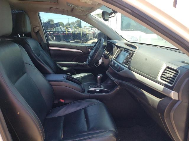 Photo 5 from auction – 2015 TOYOTA HIGHLANDER with VIN 5TDJKRFH3FS190026