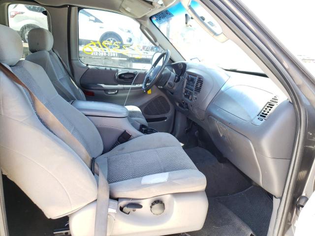 Photo 5 from auction – 2003 FORD F150 with VIN 1FTRX07W03KC89046
