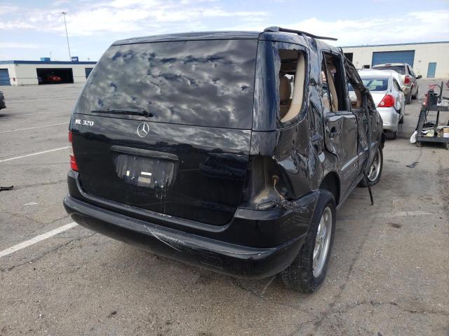 Photo 4 from auction – 2000 MERCEDES-BENZ ML 320 with VIN 4JGAB54E4YA148090