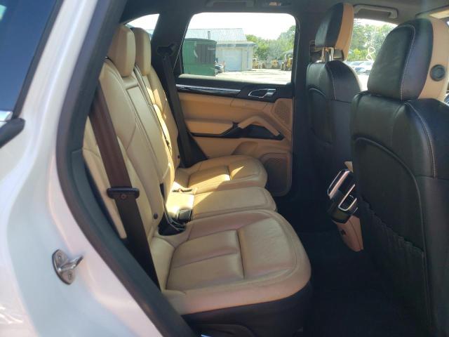 Photo 6 from auction – 2016 PORSCHE CAYENNE S with VIN WP1AB2A27GLA92984