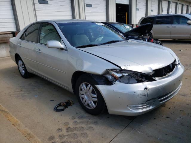 TOYOTA CAMRY LE 2004 with VIN 4T1BE32K74U905517 - Photo from auction