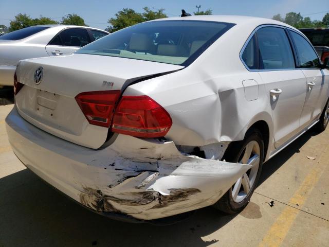 Photo 9 from auction – 2015 VOLKSWAGEN PASSAT S with VIN 1VWAS7A39FC113949