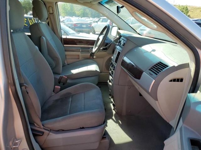 Photo 5 from auction – 2010 CHRYSLER TOWN & COU with VIN 2A4RR5D14AR346258