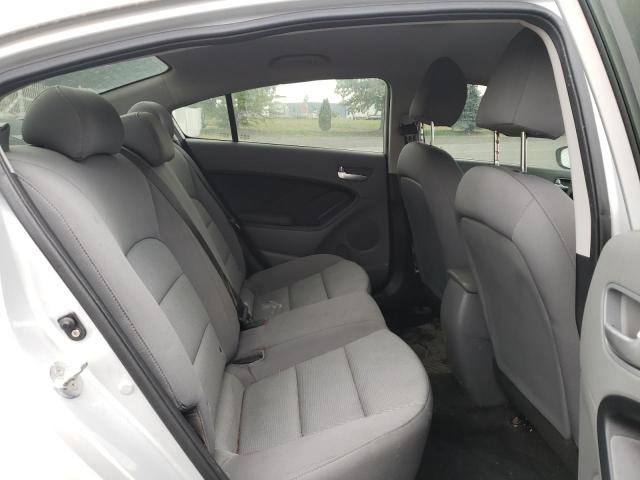 Photo 6 from auction – 2017 KIA FORTE LX with VIN 3KPFK4A78HE032236