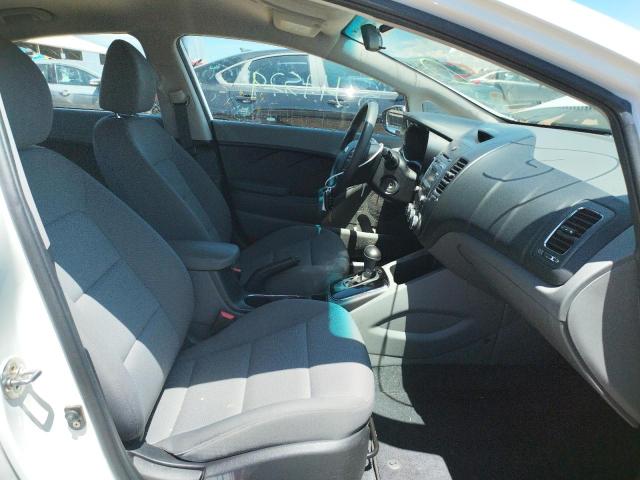 Photo 5 from auction – 2018 KIA FORTE LX with VIN 3KPFK4A72JE206372