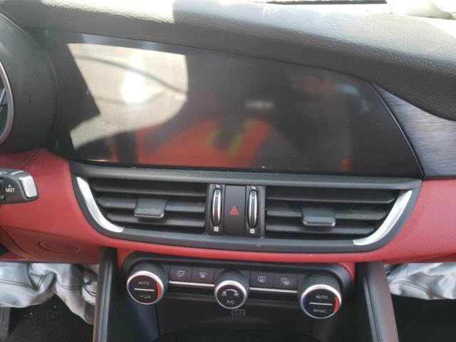 Photo 9 from auction – 2018 ALFA ROMEO GIULIA with VIN ZARFAEBN4J7593728