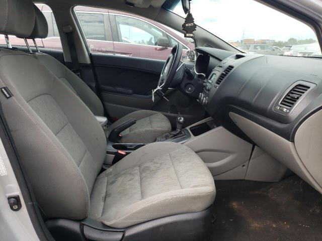 Photo 5 from auction – 2016 KIA FORTE LX with VIN KNAFK4A60G5520031