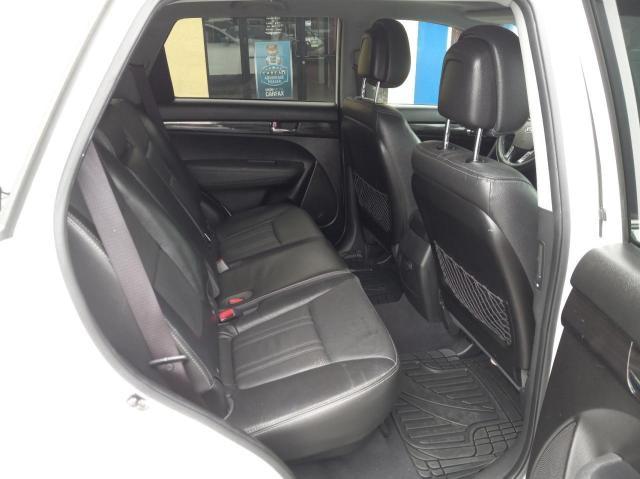 Photo 6 from auction – 2012 KIA SORENTO SX with VIN 5XYKW4A2XCG275064
