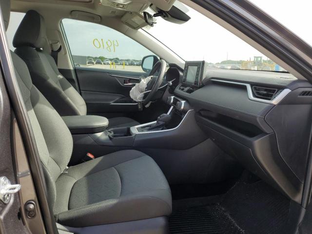 Photo 5 from auction – 2021 TOYOTA RAV4 XLE with VIN 2T3W1RFV2MC144988