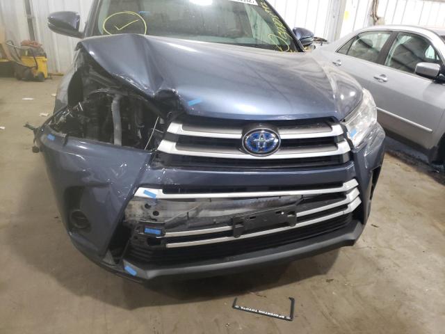 Photo 9 from auction – 2017 TOYOTA HIGHLANDER with VIN 5TDBGRFH7HS032782