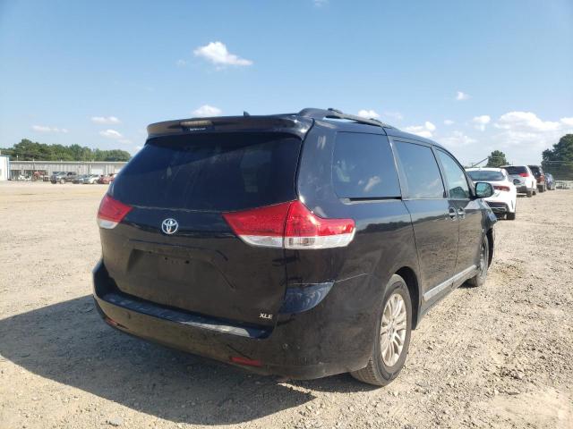 Photo 4 from auction – 2012 TOYOTA SIENNA XLE with VIN 5TDYK3DC3CS204201