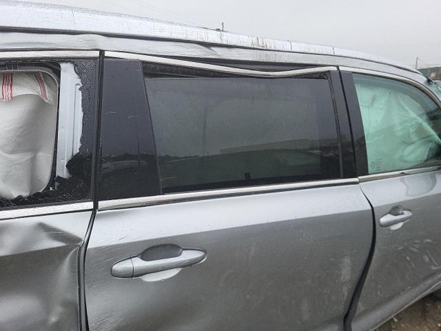 Photo 6 from auction – 2017 TOYOTA HIGHLANDER with VIN 5TDDZRFH1HS377194