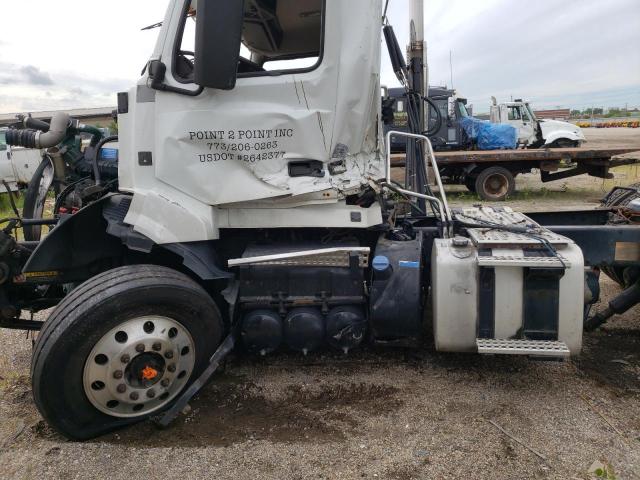 Photo 10 from auction – 2014 VOLVO VN VNL with VIN 4V4N19EG8EN167654