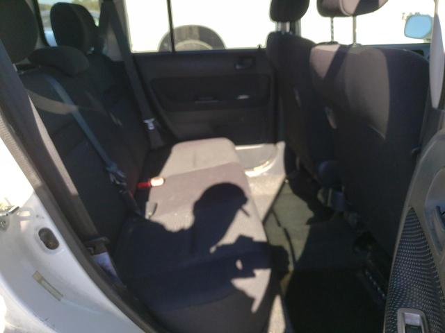 Photo 6 from auction – 2004 TOYOTA SCION XB with VIN JTLKT334640152679