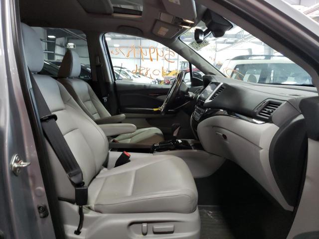 Photo 5 from auction – 2019 HONDA RIDGELINE with VIN 5FPYK3F74KB010061
