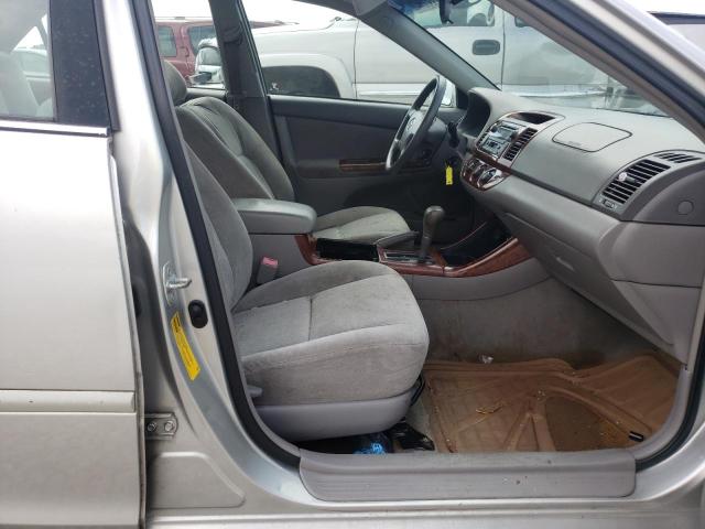 Photo 5 from auction – 2004 TOYOTA CAMRY LE with VIN 4T1BF30K54U578518