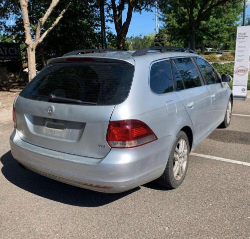 Photo 4 from auction – 2014 VOLKSWAGEN JETTA TDI with VIN 3VWPL7AJ2EM608352