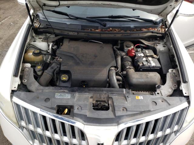 Photo 7 from auction – 2011 LINCOLN MKT with VIN 2LMHJ5AT1BBJ50741