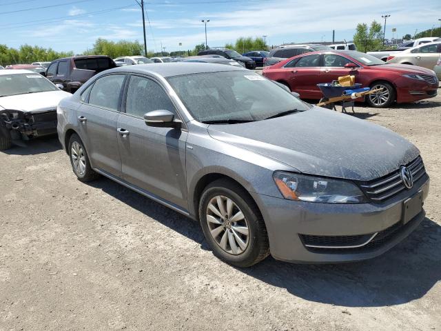 VOLKSWAGEN PASSAT S 2014 with VIN 1VWAT7A38EC082186 - Photo from auction