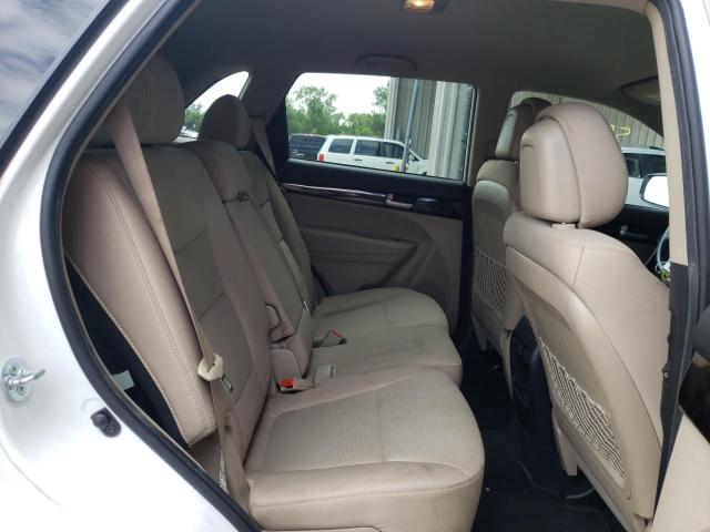 Photo 6 from auction – 2015 KIA SORENTO LX with VIN 5XYKT4A78FG636784