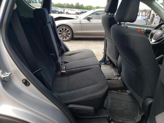 Photo 6 from auction – 2018 TOYOTA RAV4 LE with VIN 2T3BFREV6JW697705
