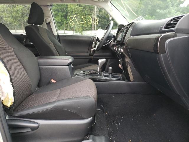 Photo 5 from auction – 2018 TOYOTA 4RUNNER SR with VIN JTEBU5JR1J5534793