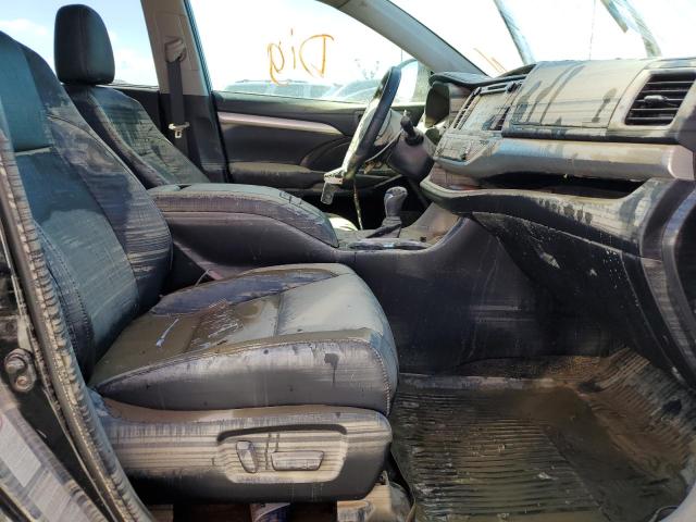 Photo 5 from auction – 2019 TOYOTA HIGHLANDER with VIN 5TDJGRFH6KS064349