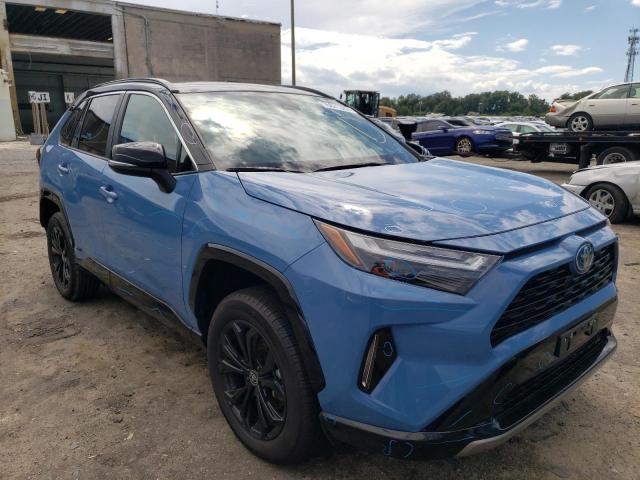 TOYOTA RAV4 XSE 2022 with VIN 2T3E6RFV1NW030168 - Photo from auction