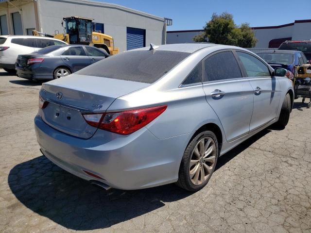 Photo 4 from auction – 2011 HYUNDAI SONATA SE with VIN 5NPEC4AB5BH221751