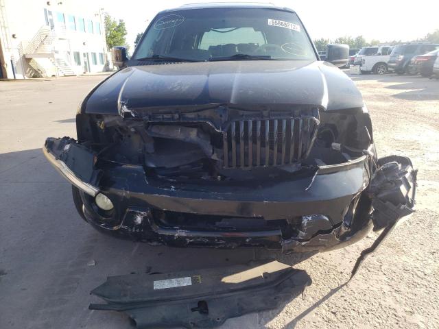 Photo 9 from auction – 2004 LINCOLN NAVIGATOR with VIN 5LMFU28R54LJ15770