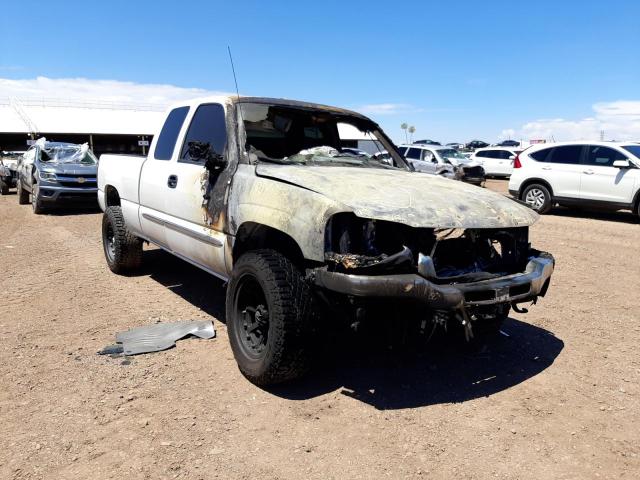 GMC NEW SIERRA 2003 with VIN 2GTEC19V931412444 - Photo from auction