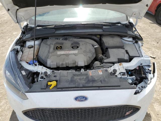 صورة رقم 7 من المزاد - 2017 FORD FOCUS ST مع VIN 1FADP3L97HL325222