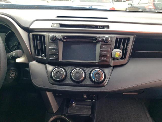 Photo 9 from auction – 2017 TOYOTA RAV4 LE with VIN JTMZFREV9HJ702399