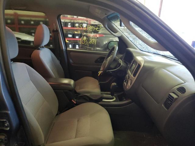 Photo 5 from auction – 2005 FORD ESCAPE XLT with VIN 1FMYU93125KD28110