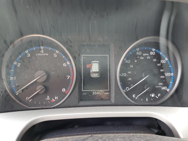 Photo 8 from auction – 2018 TOYOTA RAV4 ADVEN with VIN 2T3RFREV2JW828658