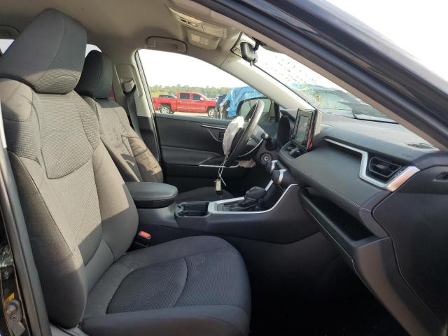 Photo 5 from auction – 2019 TOYOTA RAV4 LE with VIN JTMH1RFV9KD505957