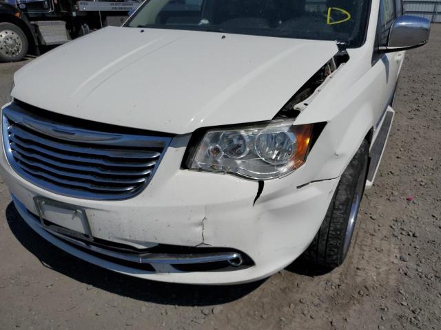 Photo 9 from auction – 2011 CHRYSLER TOWN & COU with VIN 2A4RR8DG2BR721829