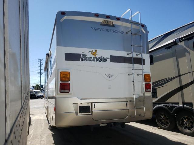 Photo 3 from auction – 2006 FLEETWOOD BOUNDER with VIN 1F6NF53Y560A07816