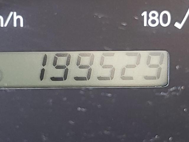 Photo 8 from auction – 2002 TOYOTA COROLLA CE with VIN 2T1BR12E82C556580