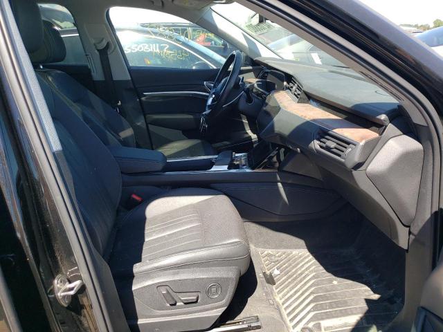 Photo 5 from auction – 2019 AUDI E-TRON PRE with VIN WA1LAAGE5KB020456