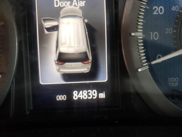 Photo 8 from auction – 2018 TOYOTA SIENNA XLE with VIN 5TDYZ3DC9JS917063