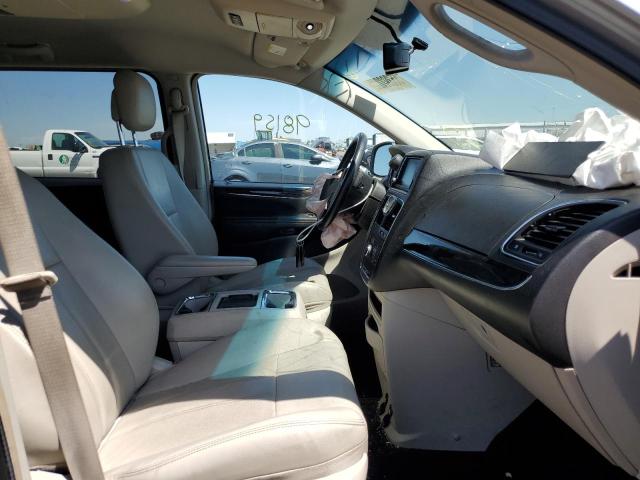 Photo 5 from auction – 2013 CHRYSLER TOWN & COU with VIN 2C4RC1BG0DR583728